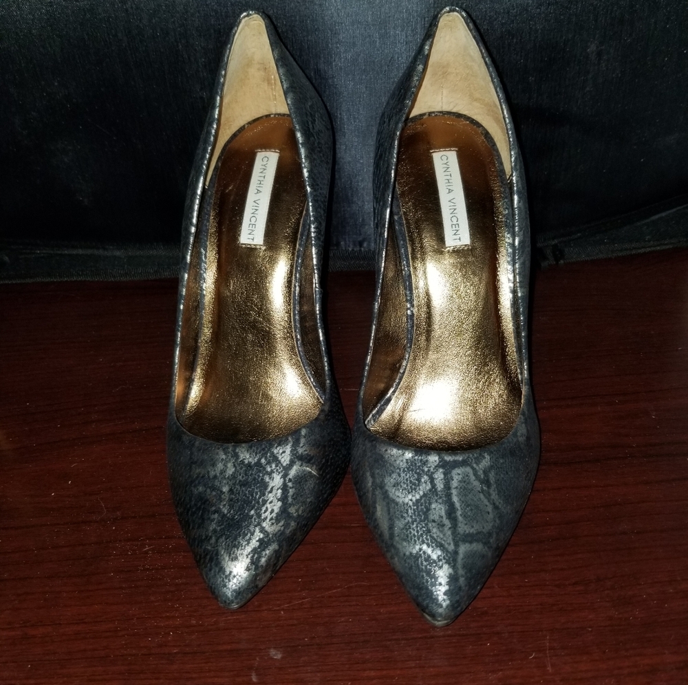 Cynthia Vincent Lissett Leopard Pumps, SZ 6